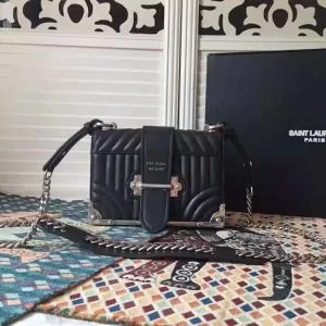 PRADA プラダ ショルダーバッグ 3色可選 2020人気の主流アイテム 話題の新作到着
