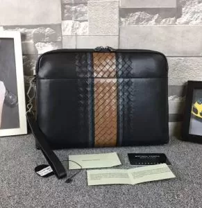 ボッテガ ヴェネタ BOTTEGA VENETA 2020期間限定 セカンドバッグ 独特