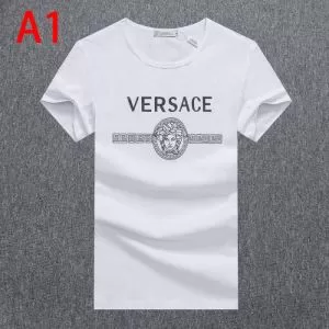 3色可選 ヴェルサーチこの時期の一番人気は VERSACE ストリート感あふれ 半袖Tシャツ 2020モデル