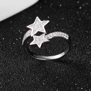 シャネル スタイルUPして着こなす CHANEL 大人らしく仕上げ リング指輪 2020年春夏シーズンの人気