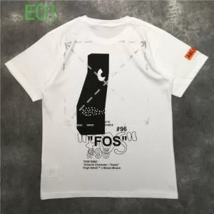 OffWhite オススメのアイテムを見逃すな オフホワイト 半袖Tシャツ 価格帯が低い 20新作です