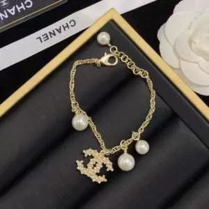 素敵なスタイルで夏の定番 シャネル CHANEL 通勤の定番 ブレスレット 2020SSのトレンド商品