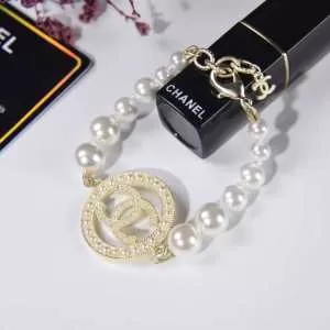 夏らしい季節感 シャネル ぐっと鮮度がアップ CHANEL 2020年の夏のマスト ブレスレット クラシカルな雰囲気