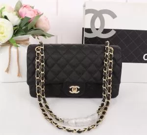 コレクション レディースバッグ 争奪戦必至 シャネル CHANEL 注目度が上昇中