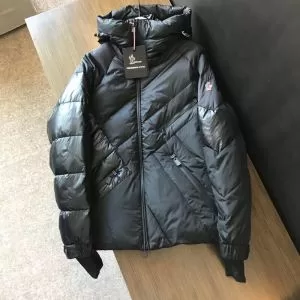 在庫を確保モンクレール 大人っぽく知的なMONCLER ダウンジャケット メンズ 絶妙な新商品