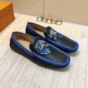 ローファー 202020秋冬取り入れやすい ルイ ヴィトン LOUIS VUITTON オシャレスタイルが今年流 今季トレンド抜け感新品