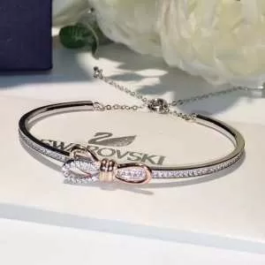 スワロフスキー SWAROVSKI ブレスレット春夏らしい爽やかさ 2020年春夏のトレンドアイテム