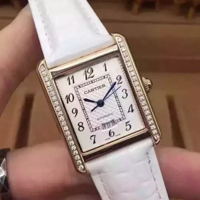 ムダな装飾を排したデザイン2020 CARTIER カルティエ サファイヤクリスタル風防 スイスムーブメントETA2671 女性用腕時計 5色可選
