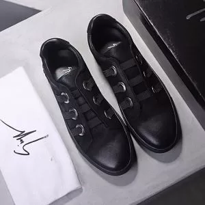 2020夏の定番新品到来 柔らかな風合い ジュゼッペザノッティ Giuseppe Zanottiスニーカー