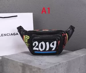 2020秋冬流行ファション ウエストポーチ バレンシアガ 毎日はちょっとイイ秋冬新品 BALENCIAGA 2色選択可 最高にCOOL秋冬新作