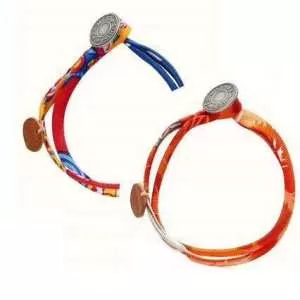 今年の春トレンド ブレスレット 2色可選 今なお素敵なアイテムだ エルメス HERMES 驚きのプライス
