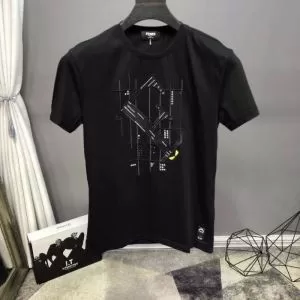 半袖Tシャツ 本当に嬉しいアイテム 2色可選 フェンディ差をつけたい人にもおすすめ FENDI