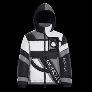 モンクレール MONCLER おすすめアイテムダウンジャケット メンズ 今年っぽくNEWファッション