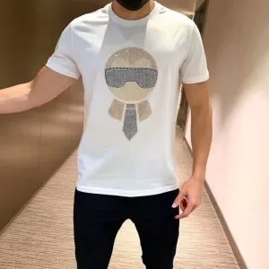 半袖Tシャツ 2色可選 ストリート界隈でも人気 フェンディストリート系に大人気 FENDI 最新の入荷商品