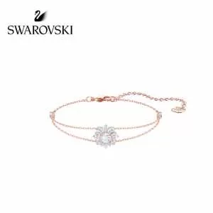 大人の可愛さを引き立て 2020年春夏流行ファッション スワロフスキー SWAROVSKI ブレスレット