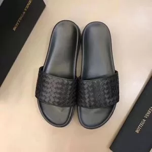 サンダル 気持ちいい真夏日にぴったり ボッテガ ヴェネタ BOTTEGA VENETA 風通しのよい 【2020春夏】最新コレクション