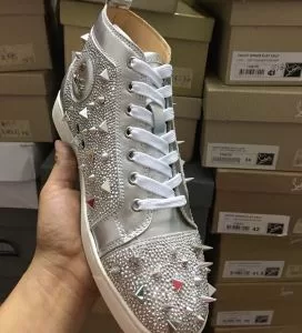 2020人気の主流アイテム クリスチャンルブタン Christian Louboutin スニーカー、靴 ハイトップシューズ スパイク 目前の注目ブランド