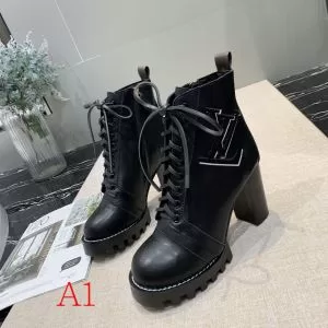 多色可選 レザーブーツ 秋冬コーデと相性がいい ルイ ヴィトンおしゃれなファッションコーデ LOUIS VUITTON 2020トレンド秋冬おすすめ安い