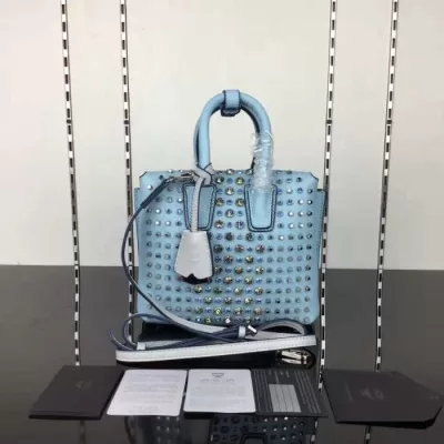 超人気美品◆ 多色選択可 2020 エムシーエム コピー MCM 手持ちショルダー掛け