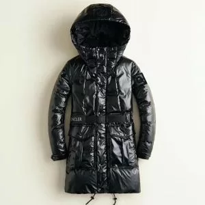 年末年始セールお早めに 今年っぽいトレンド商品 MONCLER モンクレール ダウンジャケット