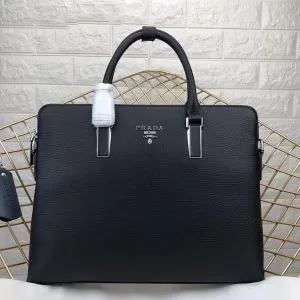 プラダ 秋こそ楽しめるアイテム PRADA今年らしいおすすめ新品 ハンドバッグ 2020秋断然ブランド推し