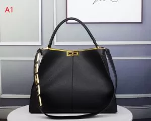 フェンディ FENDI 優雅で都会的な装いに仕上げ レディースバッグ 2020年の春夏に着たい 多色選択可 夏っぽさ新作アイテム