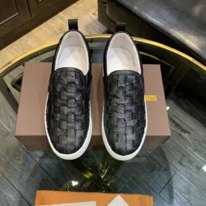 ボッテガ ヴェネタ 人気が継続中2色可選 BOTTEGA VENETA 海外でも大人気 スニーカー 2020年春限定
