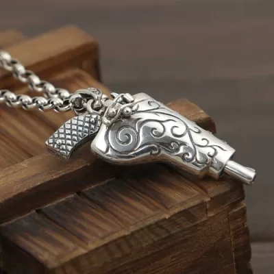 今からの季節にピッタリ 2020 クロムハーツ CHROME HEARTS シルバー925 ペンダントトップ
