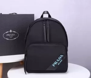 リュック おしゃれ刷新に役立つ プラダ オススメのアイテムを見逃すな PRADA