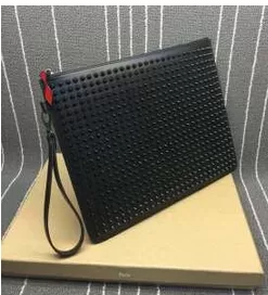 雰囲気を醸し出す新作 Christian Louboutinクリスチャンルブタン 人気販売　ビジネスケース