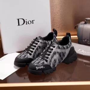 今季のトレンド人気新作 2020年春夏のトレンドアイテム ディオール DIOR カジュアルシューズ