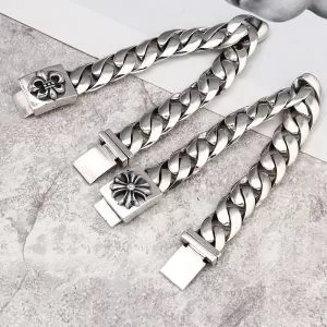 春夏の流行りトップス ブレスレット クロムハーツ 目を引く春夏トップス きれいめ上品に CHROME HEARTS