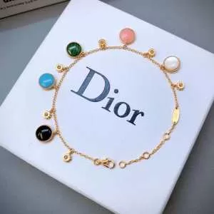 ディオール 多色可選 手頃価格でカブり知らず DIOR 価格も嬉しいアイテム ブレスレット