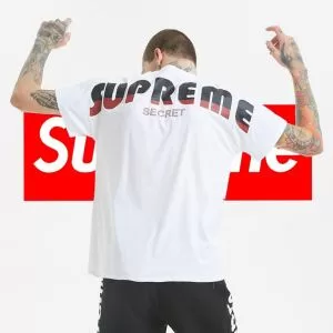 春夏の流行り2020新品 クールな印象を引き立て シュプリーム SUPREME 半袖Tシャツ 3色可選