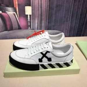 使いやすい新品 スニーカー多色可選 日本未入荷カラー OffWhite オフホワイト 世界共通のアイテム