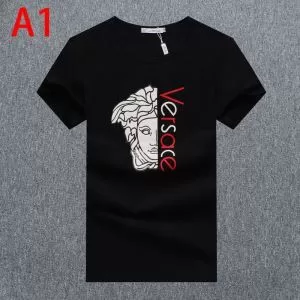 多色可選 エレガントな雰囲気 半袖Tシャツ 2年以上連続１位獲得 ヴェルサーチ VERSACE