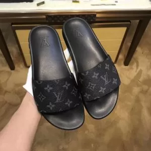 ファッションスタッズ 2020夏の定番新品到来 2色可選 ルイ ヴィトン LOUIS VUITTONサンダル 稀少入手困難