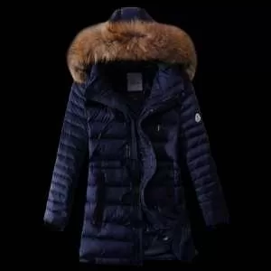 欧米韓流雑誌 2020秋冬 MONCLER モンクレール ダウンジャケット 防寒具としての機能もバッチリ 2色可選