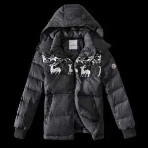 美品 2020秋冬 MONCLER モンクレール ダウンジャケット 防風性に優れ