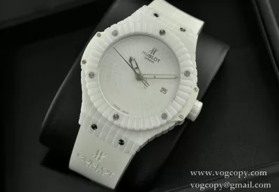 スイスムーブメンノ7750 Hublot ウブロ メンズ腕時計 自動巻き 3針クロノグラフ 日付表示 39MM セラミック ラバー