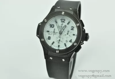 日本製クオーツ 6針クロノグラフ Hublotウブロ メンズ腕時計 日付表示 サファイヤクリスタル風防 44MM ラバー BLACK