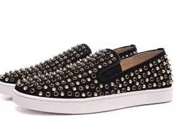 魅力的な 2020 Christian Louboutinクリスチャンルブタン 人気販売　フラットシューズ