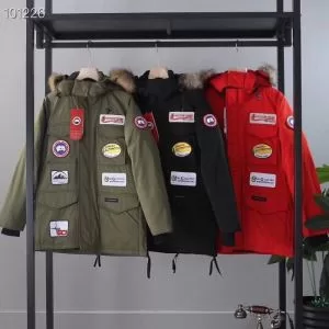 ダウンジャケット カナダグースサイズのよさを感じる新作 Canada Goose 3色可選 2020トレンドアイテム激安