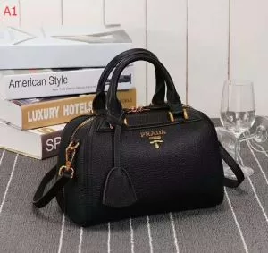 多色可選 手持ちショルダー掛け 人気雑誌掲載 2020新作 プラダ PRADA