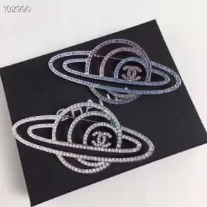 季節をまたい新作アイテム 2020春夏も引き続きトレンド シャネル CHANEL ブローチ