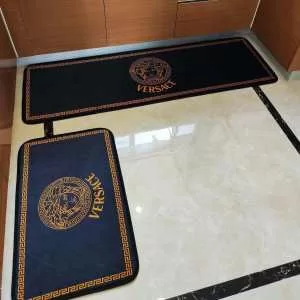 オールシーズン気持ちよくお使える ヴェルサーチ お部屋になじむ美しい雰囲気 VERSACE 2020年の夏のマスト ラグカーペット