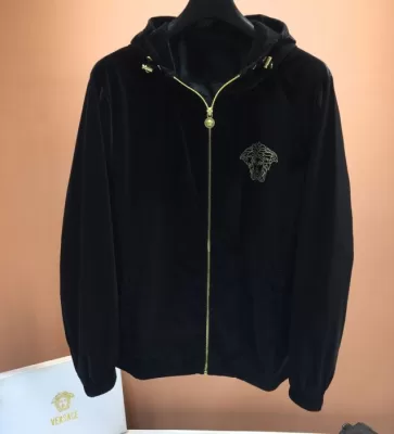 2020春新作VERSACE MEDUSA PRINT SWEATSHIRTヴェルサーチ 激安 ジップパーカーコーデ愛用者が多い定番大人の着こなし