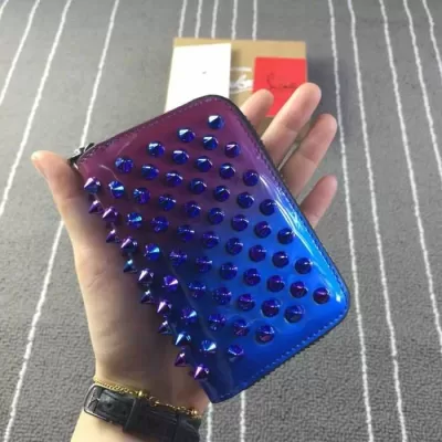 2020秋冬 お洒落に魅せるクリスチャンルブタンChristian Louboutin ミニ財布