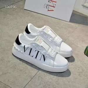 2020人気の主流アイテム 圧倒的人気新着 VALENTINO ヴァレンティノ 男女兼用 カジュアルシューズ