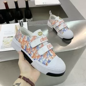 ランニングシューズ おしゃれ感度が高い秋冬トレンド ディオール 先取り 20202020秋冬ファッション DIOR 寒い季節トレンド上品